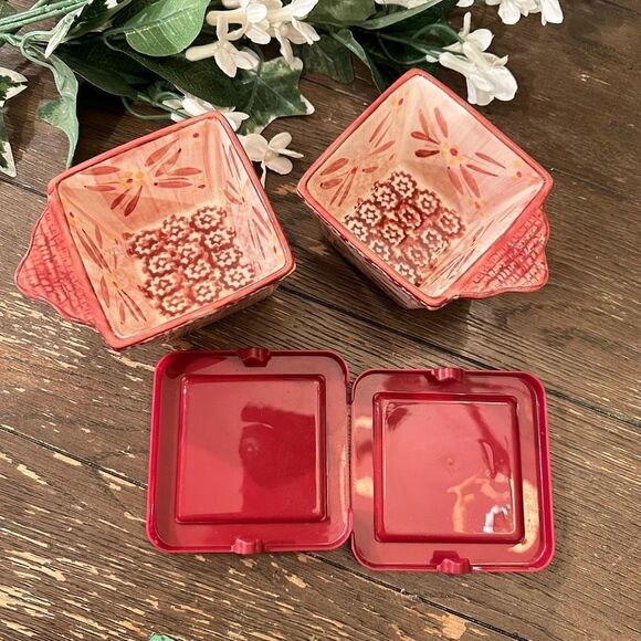 Temp-Tations 2-pc Individual Square Baker Old World Cranberry w/ lids and handle - Picture 3 of 5